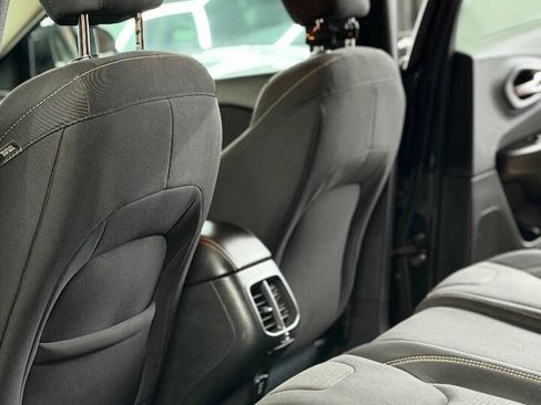 Used 2015 Jeep Cherokee Latitude image 7