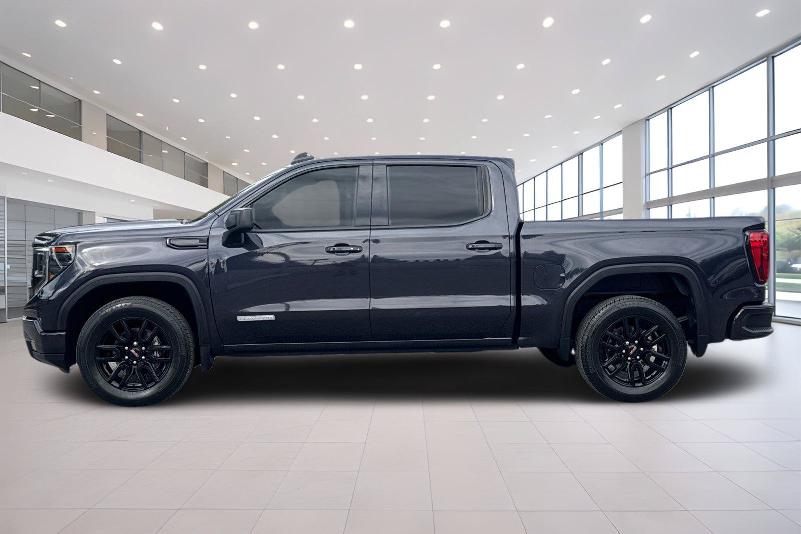 Used 2023 GMC Sierra 1500 Elevation RWD image 7