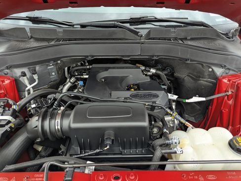 Used 2020 Ford Explorer XLT w/ Equipment Group 202A image 33