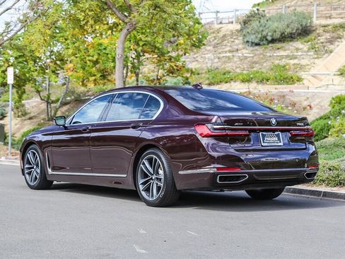 Used 2020 BMW 750i xDrive w/ Executive Package image 4