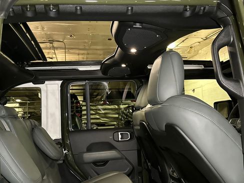 Used 2024 Jeep Wrangler High Altitude AWD/4WD image 14