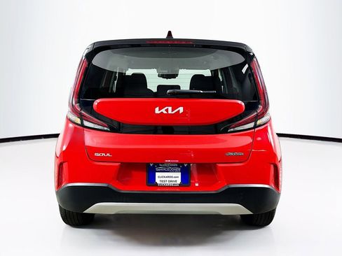 Used 2025 Kia Soul S FWD image 15