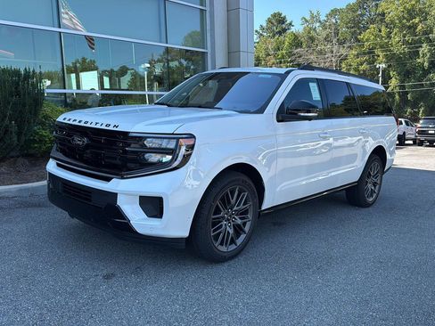 New 2025 Ford Expedition Max Platinum AWD/4WD image 2
