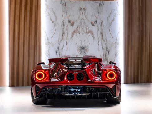 Used 2018 Ford GT image 6