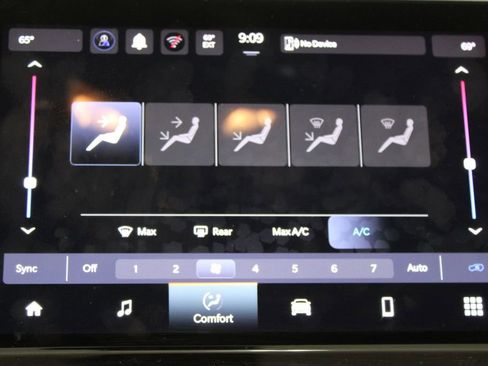 Used 2025 Jeep Compass Trailhawk image 35