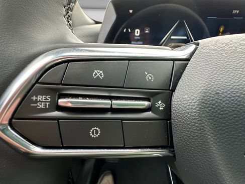 Used 2026 Chevrolet Equinox LT FWD image 25