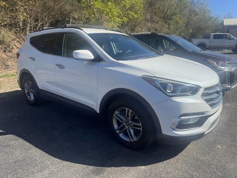 Used 2017 Hyundai Santa Fe Sport image 2