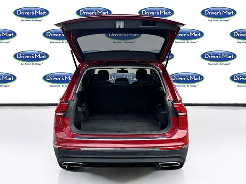 Used 2018 Volkswagen Tiguan SE w/ Front Fog Lights Package image 28