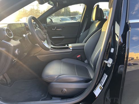 Used 2025 Mercedes-Benz C 300 Sedan image 16