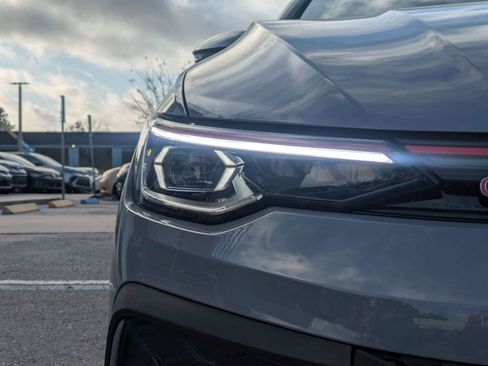 Certified 2026 Volkswagen GTI SE FWD image 10