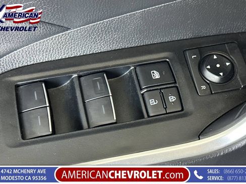 Used 2025 Toyota RAV4 XLE FWD image 12