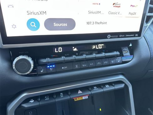 Used 2022 Toyota Tundra Platinum image 18