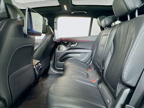 Used 2023 Mercedes-Benz EQS 580 4MATIC SUV w/ Acoustic Comfort Package image 13