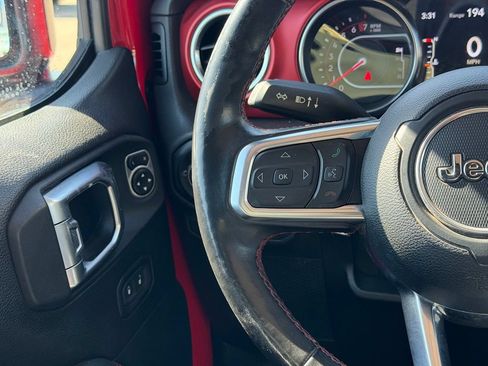 Used 2020 Jeep Gladiator Rubicon AWD/4WD image 11