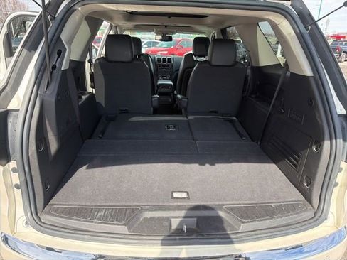 Used 2011 GMC Acadia Denali image 23