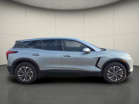 Used 2025 Chevrolet Blazer EV LT w/ LPO, All-Weather Mat Package FWD image 10