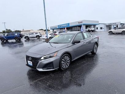 Used 2025 Nissan Altima 2.5 SV