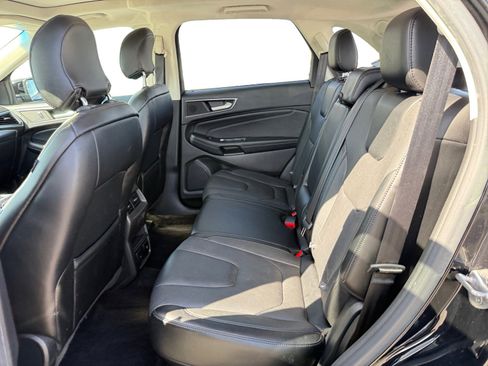 Used 2016 Ford Edge Titanium image 16