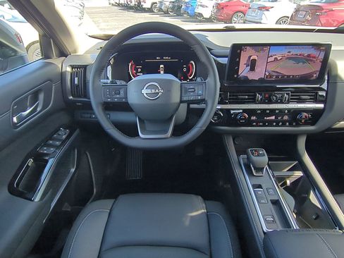 New 2026 Nissan Pathfinder SL FWD image 13