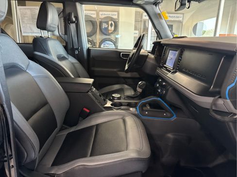 Used 2023 Ford Bronco Black Diamond AWD/4WD image 36
