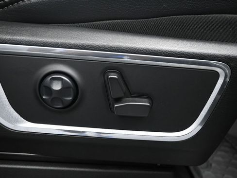 Used 2021 RAM 1500 Laramie AWD/4WD image 13