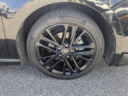 Used 2025 Toyota Camry SE image 11