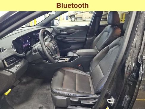 Used 2025 Buick Envista Sport Touring image 10