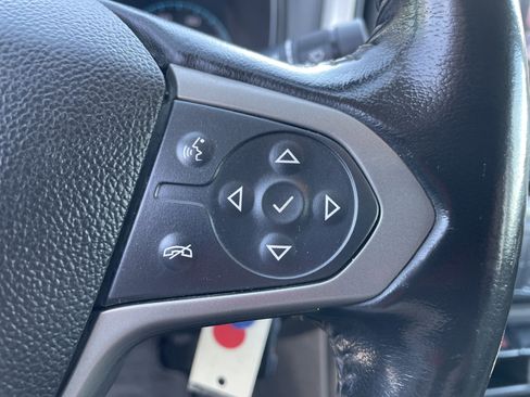 Used 2017 Chevrolet Colorado Z71 AWD/4WD image 30