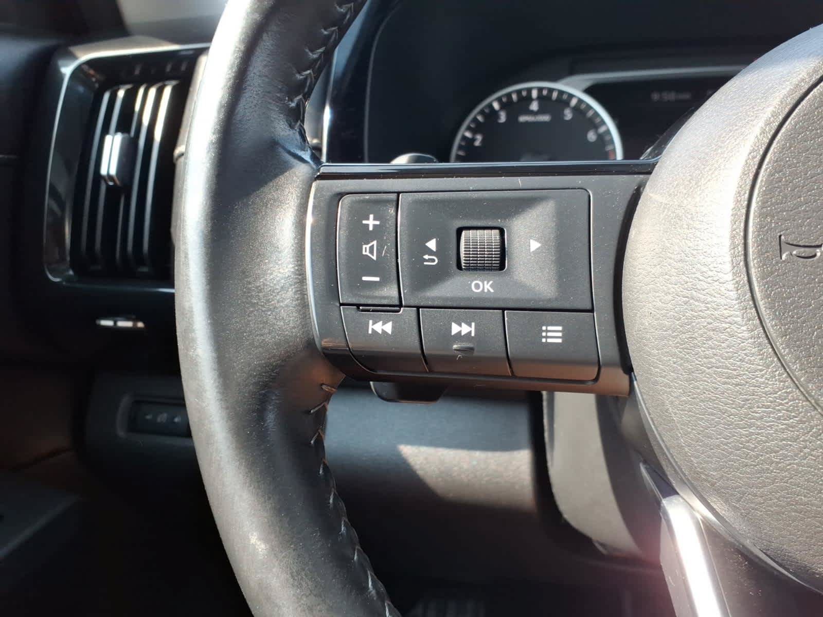 Certified 2023 Nissan Pathfinder SV w/ SV Premium Package AWD/4WD image 21