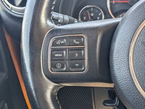 Used 2013 Jeep Wrangler Unlimited Rubicon w/ Connectivity Group AWD/4WD image 21