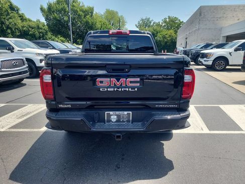 Certified 2025 GMC Canyon Denali AWD/4WD image 7
