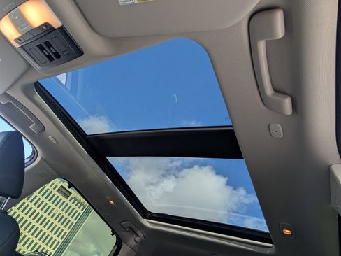 New 2026 Nissan Rogue Platinum image 10