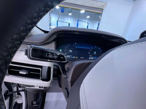 Used 2020 Lincoln Aviator Black Label Grand Touring AWD/4WD image 17