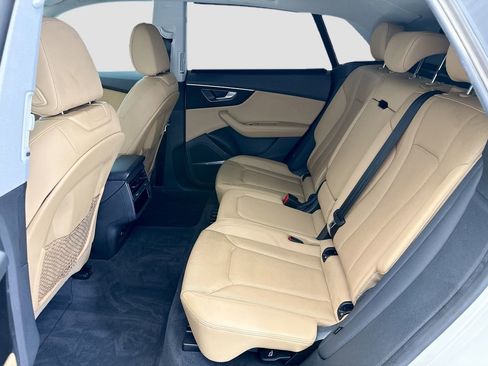 Used 2023 Audi Q8 Prestige w/ Prestige Package AWD/4WD image 19