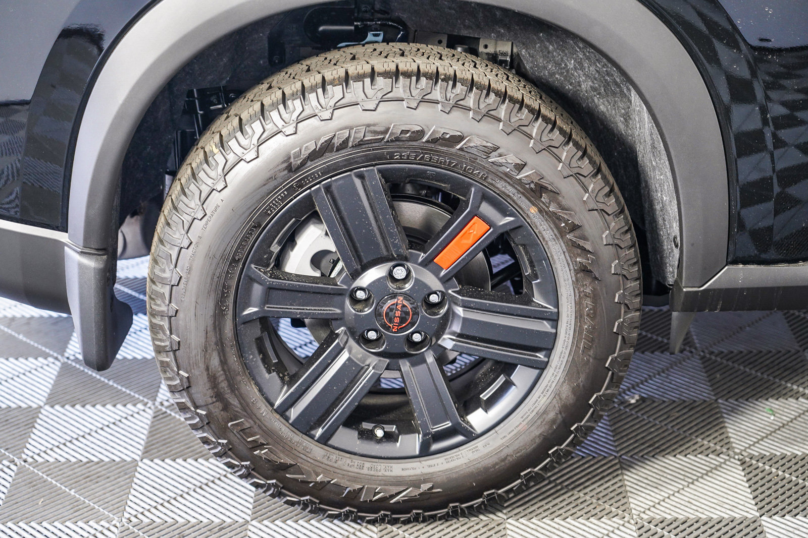 Used 2025 Nissan Rogue SV AWD/4WD image 9