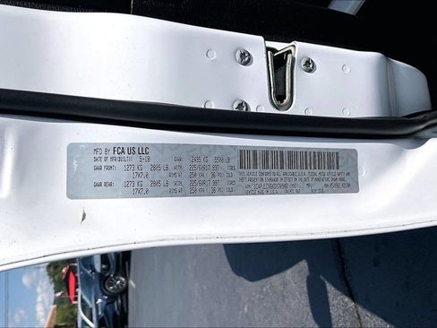 Used 2019 Jeep Cherokee Latitude w/ Popular Appearance Group FWD image 35