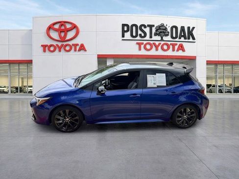 Used 2025 Toyota Corolla XSE FWD image 5