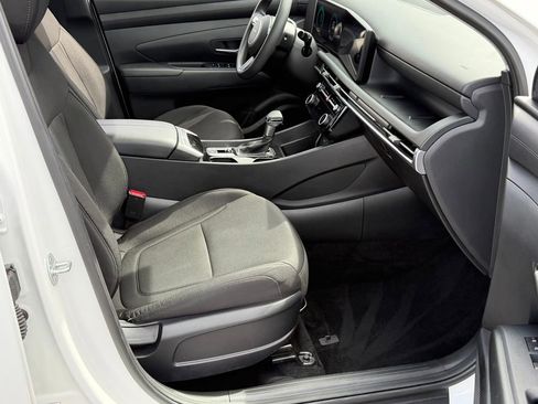 Used 2025 Hyundai Tucson SEL FWD image 22