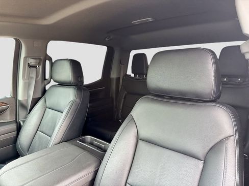Used 2024 GMC Sierra 1500 Elevation image 12