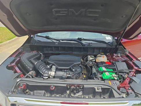 Used 2018 GMC Acadia Denali w/ Technology Package FWD image 33