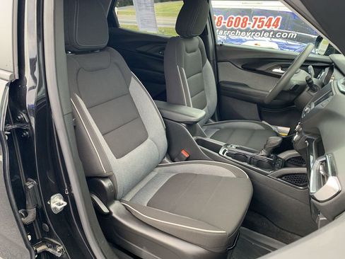 Used 2023 Chevrolet TrailBlazer LT image 24