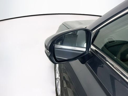 Used 2025 Honda CR-V EX-L image 16