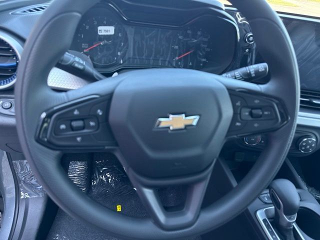 New 2026 Chevrolet Trax LS w/ LS Convenience Package FWD image 17