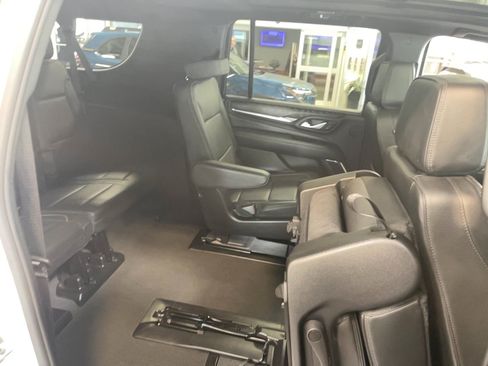Used 2024 GMC Yukon XL Denali AWD/4WD image 22