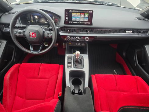 Used 2025 Honda Civic Type R image 16