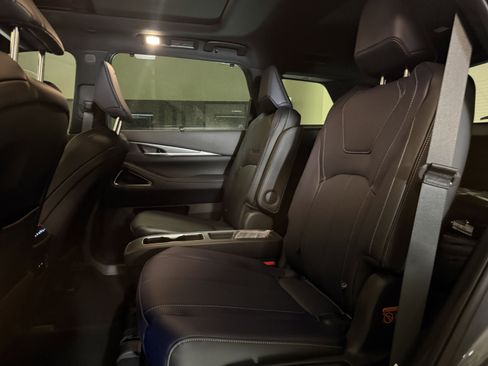 New 2026 INFINITI QX60 Sport image 16