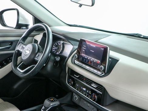 Used 2023 Nissan Rogue SV FWD image 25