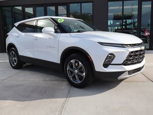Used 2025 Chevrolet Blazer LT AWD/4WD image 1