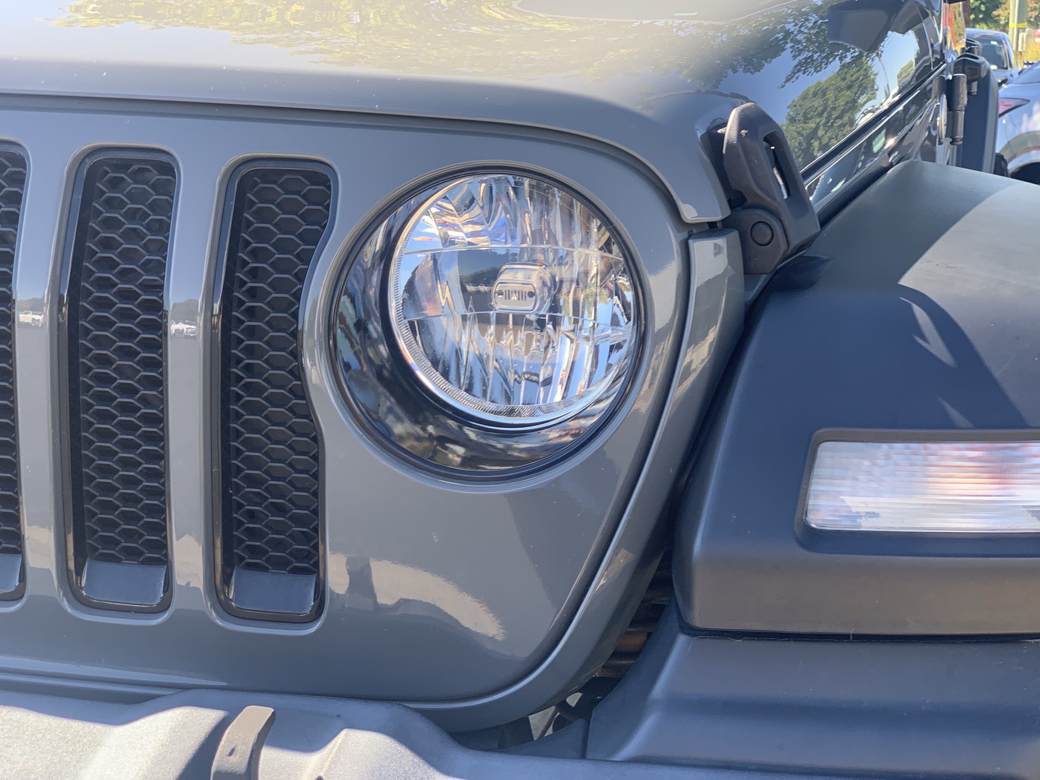 Used 2019 Jeep Wrangler Unlimited Sport AWD/4WD image 6