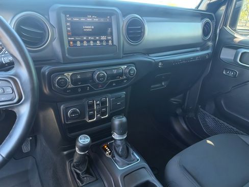 Used 2021 Jeep Wrangler Unlimited Willys image 19